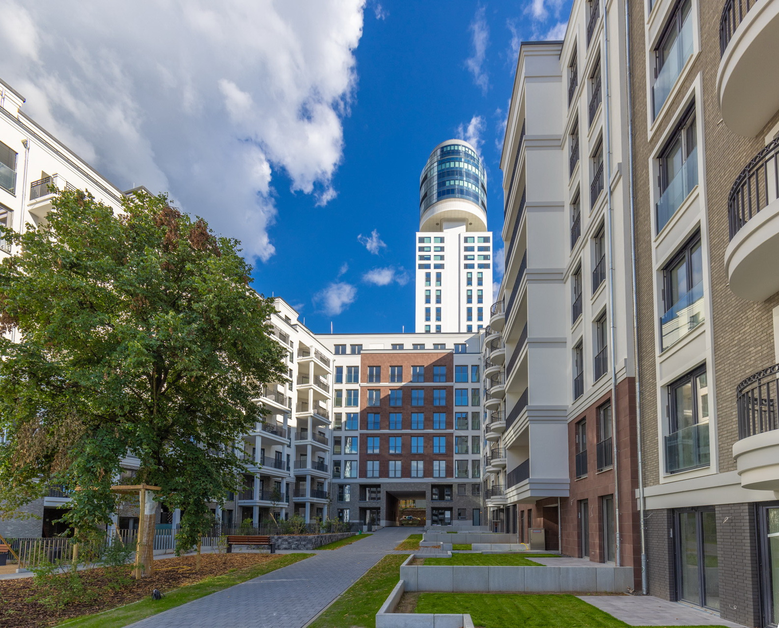 Frankfurt-Sachsenhausen, Hainer Weg 48 + 48a